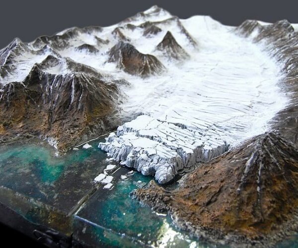 Hansbreen Glacier